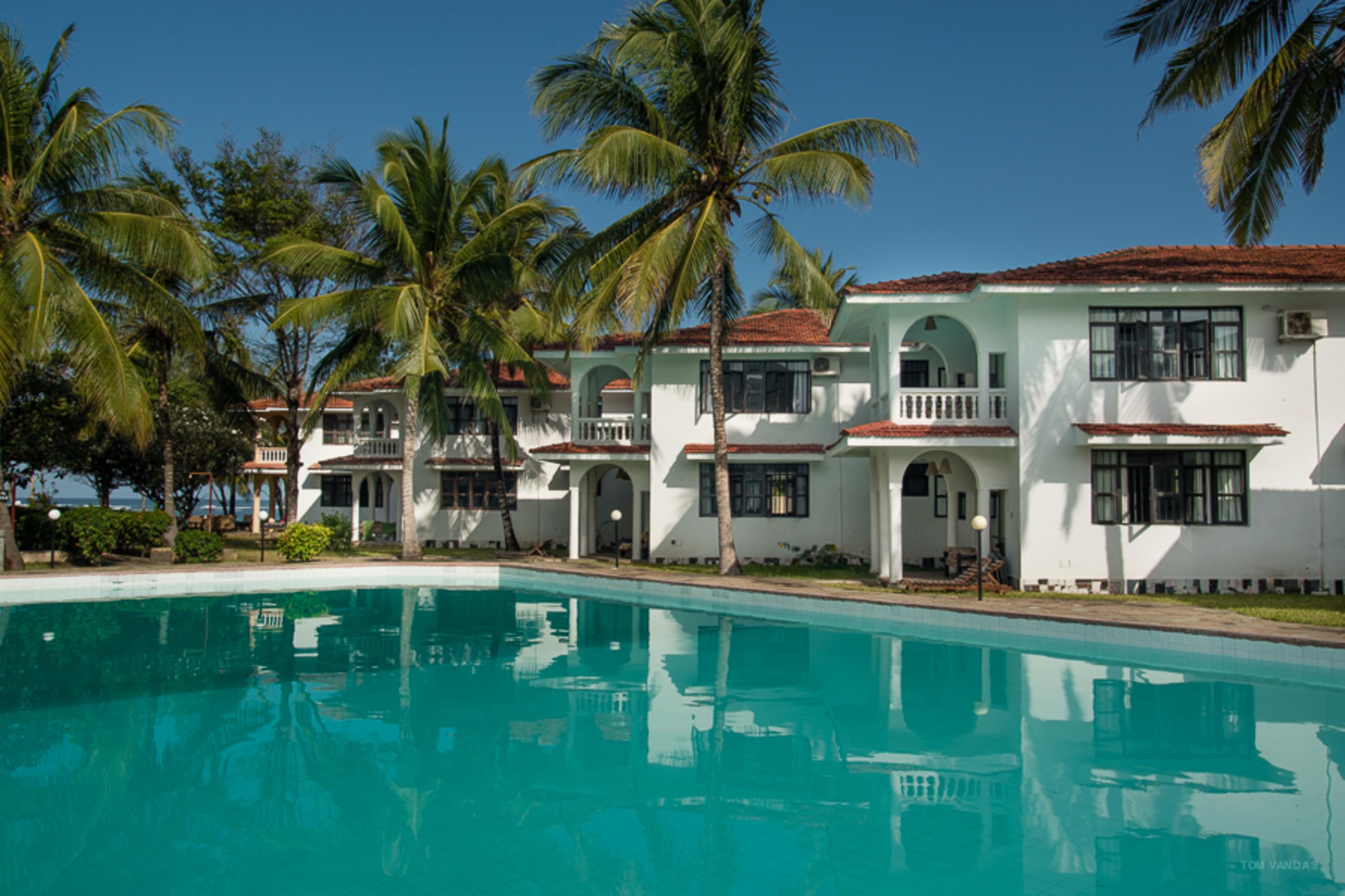Bahari Dhow Beach Villas Diani Beach Ngoại thất bức ảnh