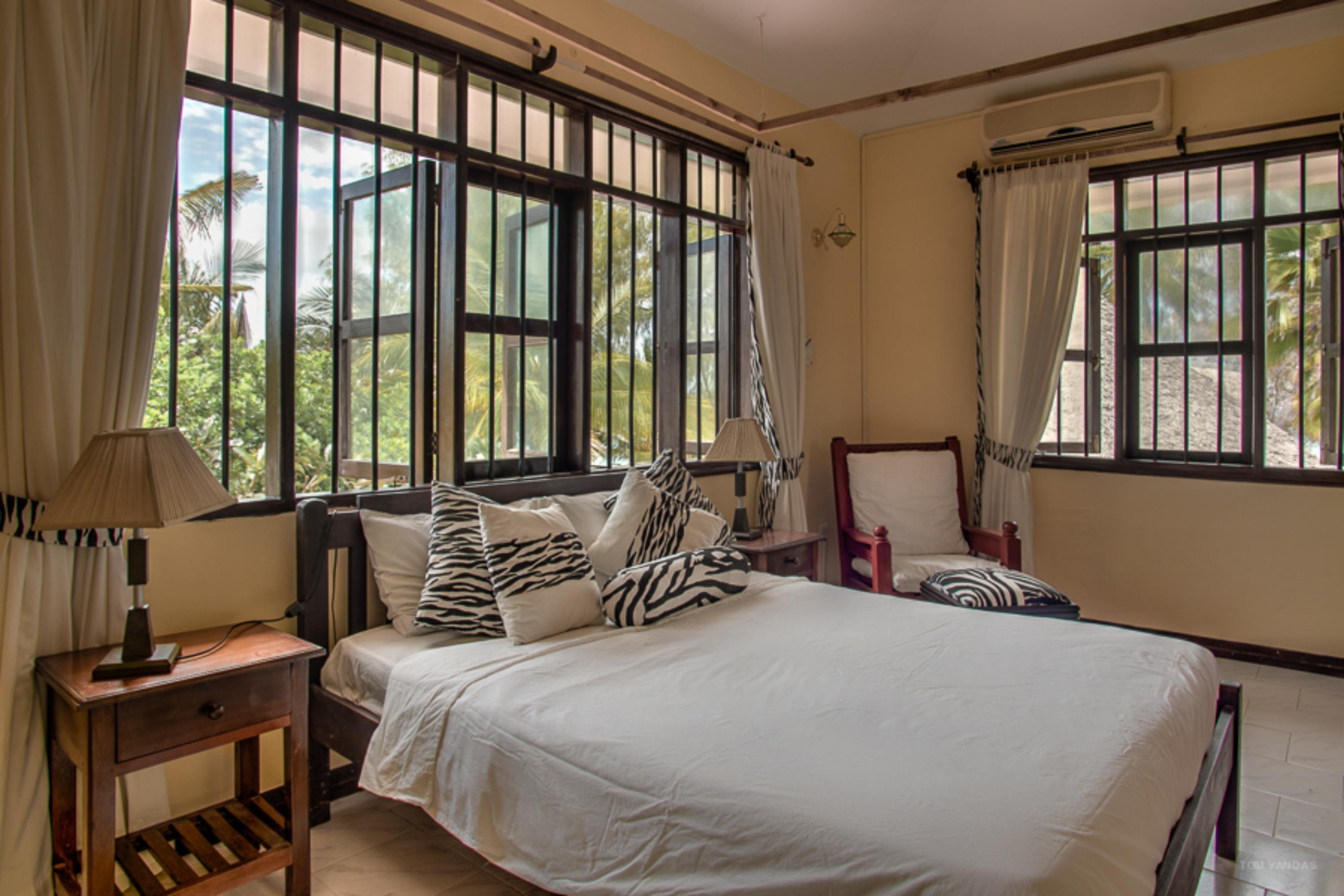 Bahari Dhow Beach Villas Diani Beach Ngoại thất bức ảnh