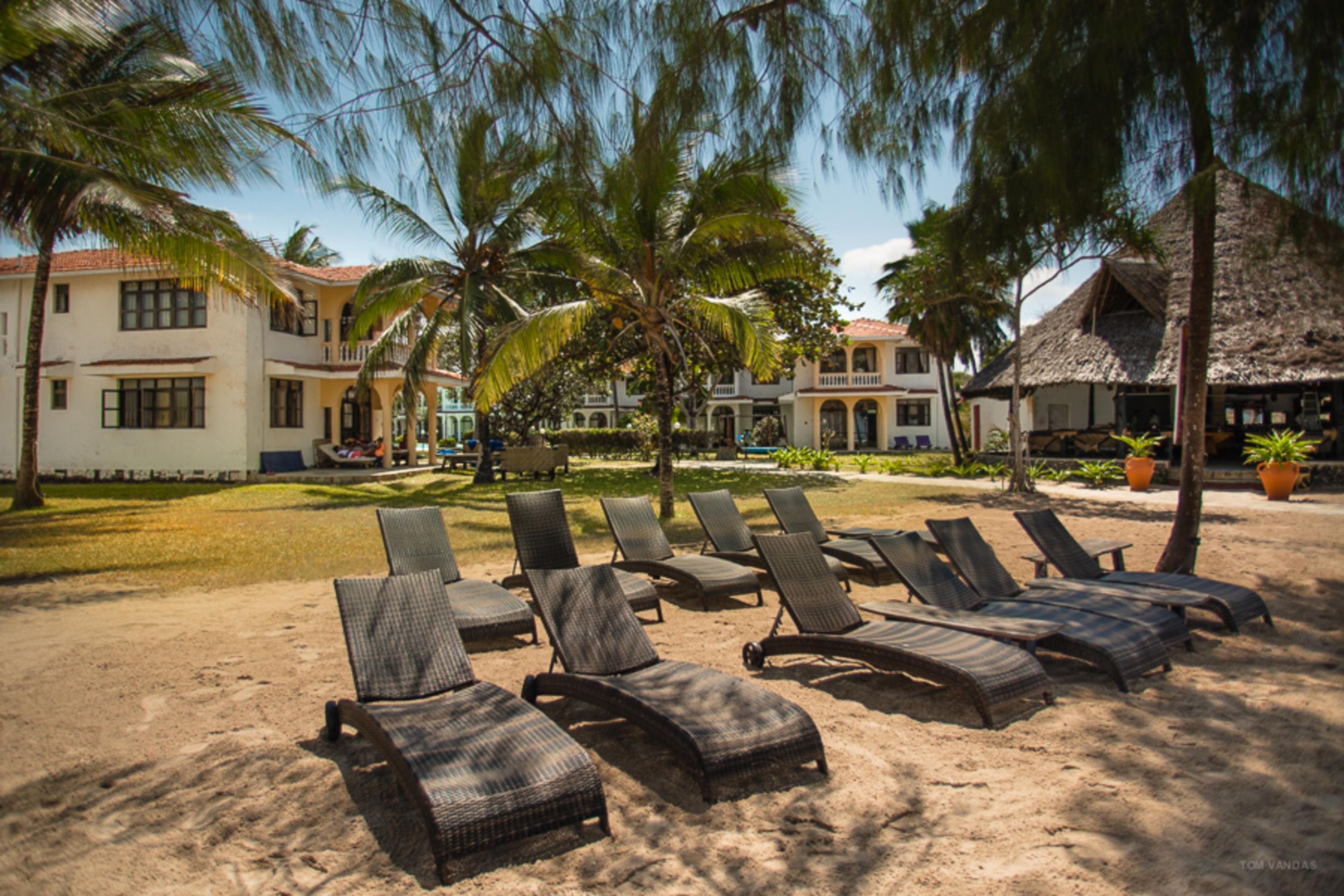 Bahari Dhow Beach Villas Diani Beach Ngoại thất bức ảnh