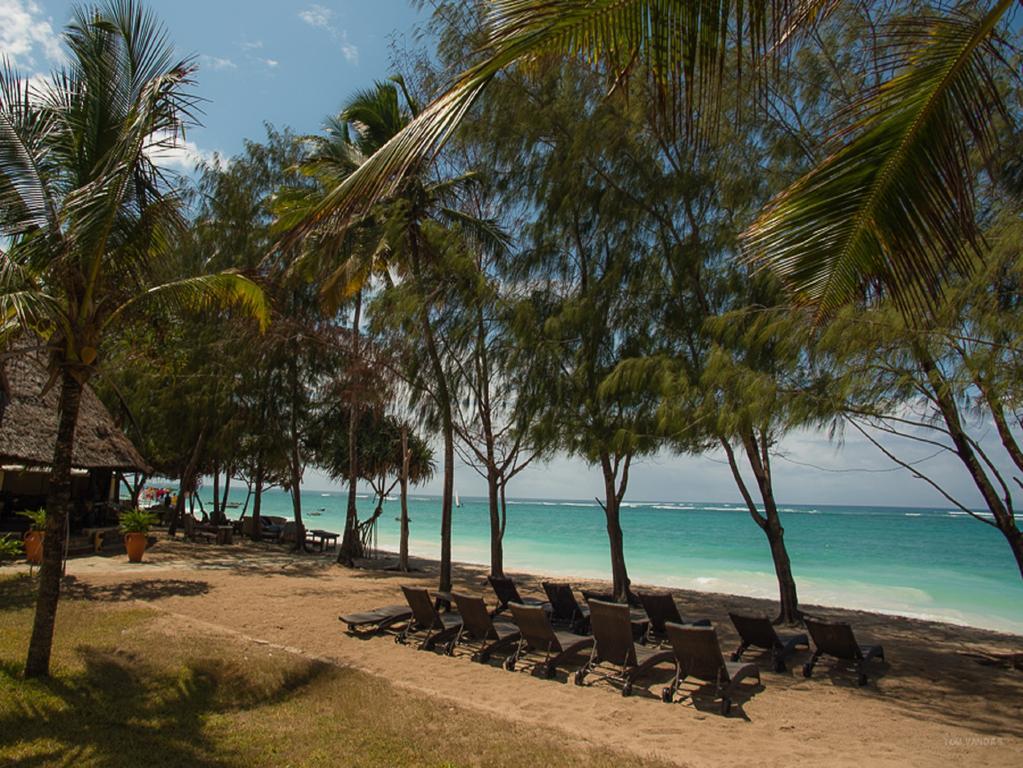 Bahari Dhow Beach Villas Diani Beach Ngoại thất bức ảnh